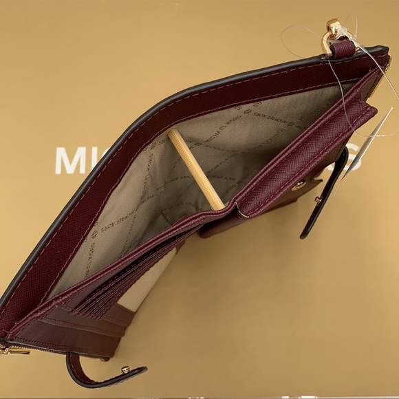 MICHAEL KORS LG DOUBLE ZIP WRISTLET MERLOT Dark Cherry Mulberry NWT - Picture 7 of 11